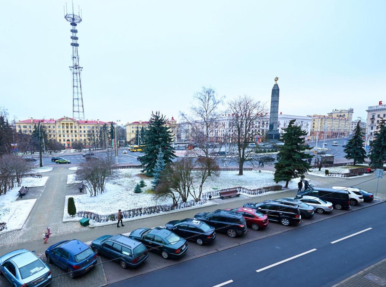 So Fashionable Apartment In The Heart Of Minsk Exterior foto